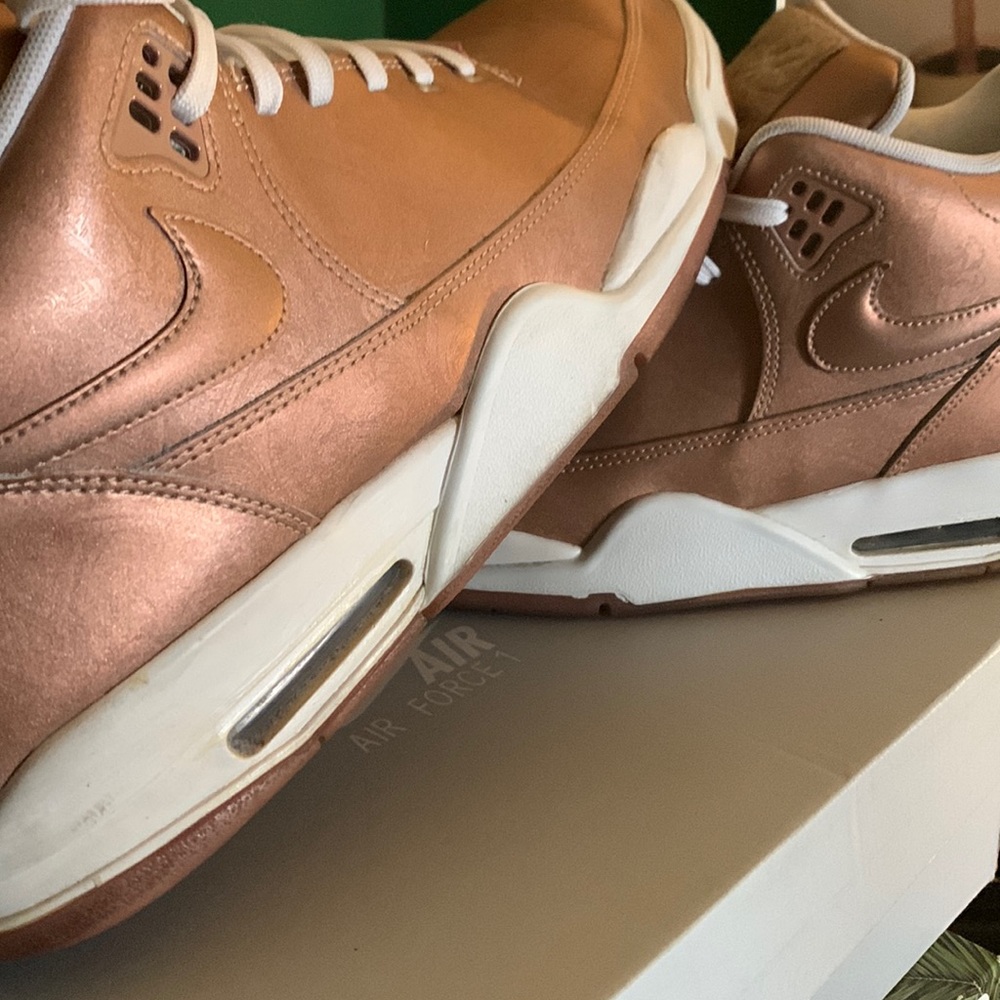Nike flights